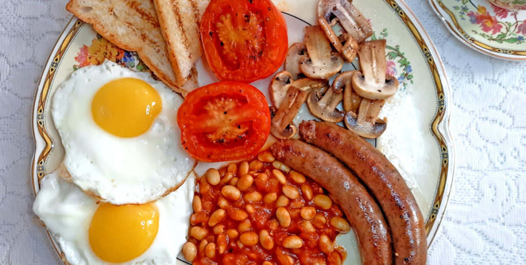 English Breakfast With Baked Beans Recipe - Mads' Cookhouse