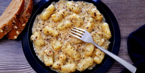 Eggless-Gnocchi-in-Herb-and-Cheese-Sauce