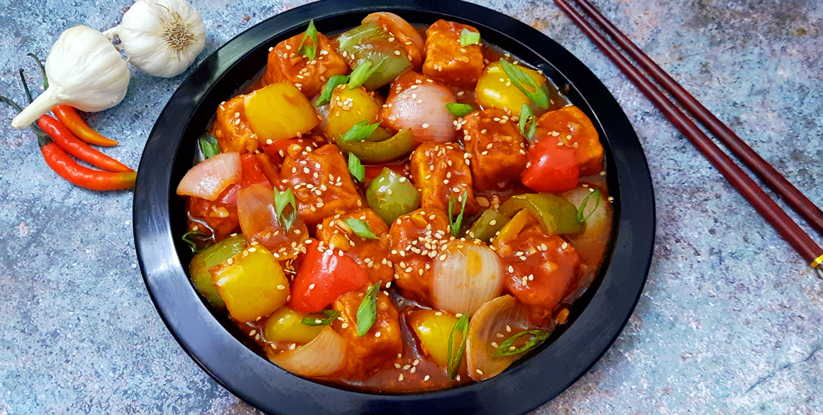 Garlic Chilli Paneer Recipe - Mads' Cookhouse